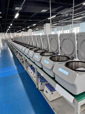 Центрюга Cence L420-A с низкой скоростью 12x20 мл, вместимость 4200 оборотов в минуту